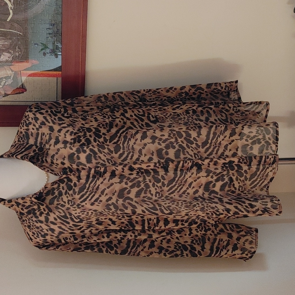 JM Collection animal print button down shirt